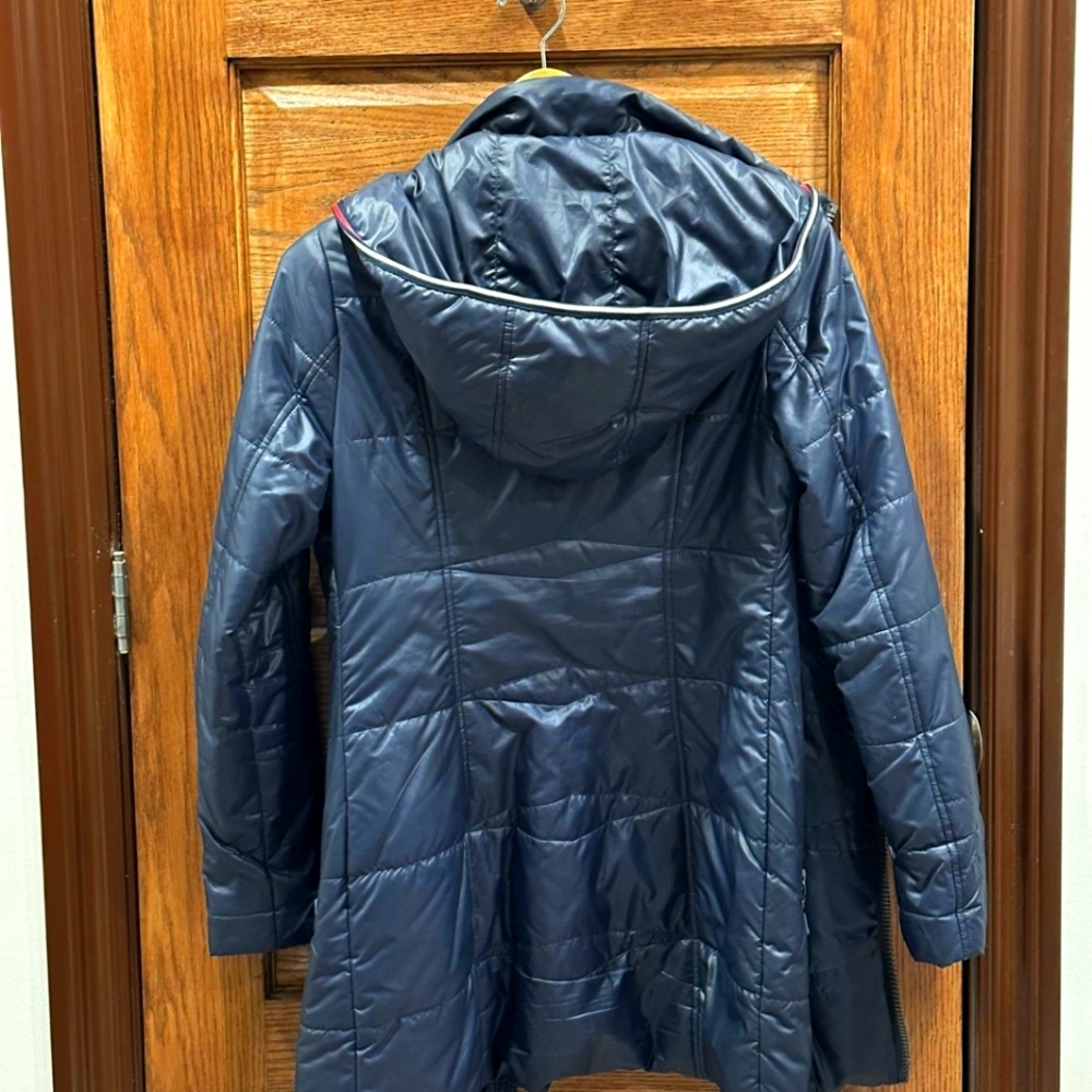 Coat - Picture 3 of 4